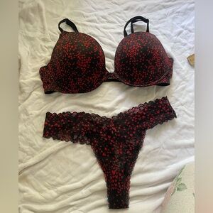 NWOT Victoria Secret Black& Red Heart valentine Lingerie Set 38C pushup XL thong